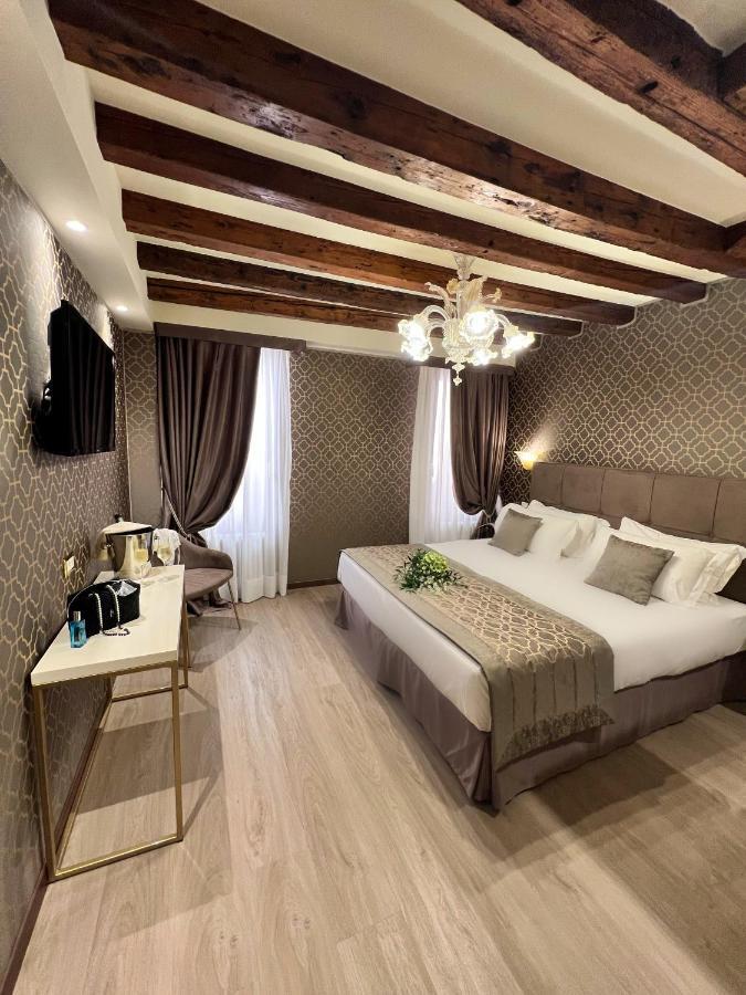 Couette-café Cà Dell'arte Palace 5*